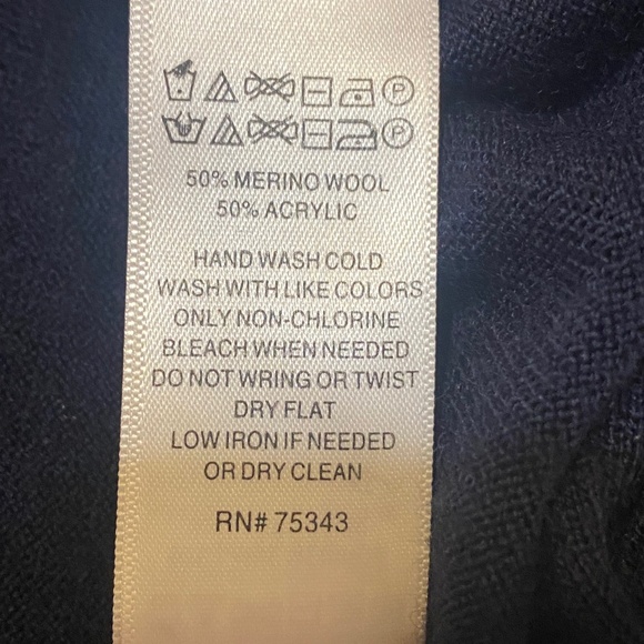 Tahari merino wool blend navy sweater. Sz L - Picture 8 of 14